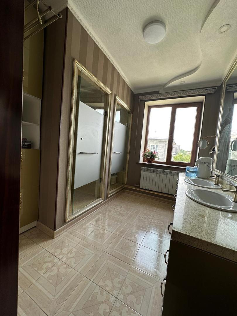 Hostel Sultan Saray Osch Exterior foto