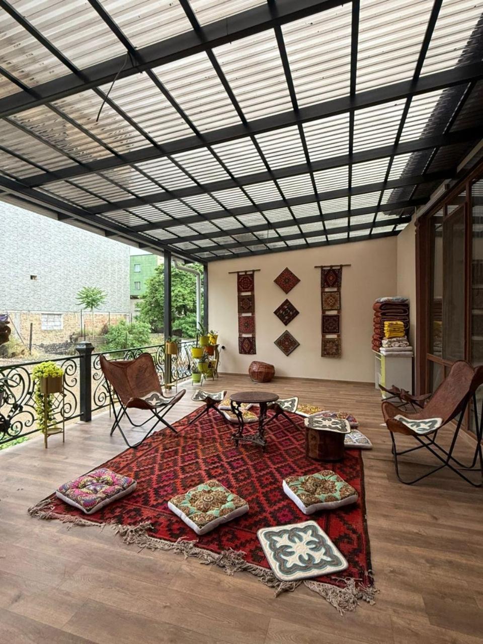 Hostel Sultan Saray Osch Exterior foto