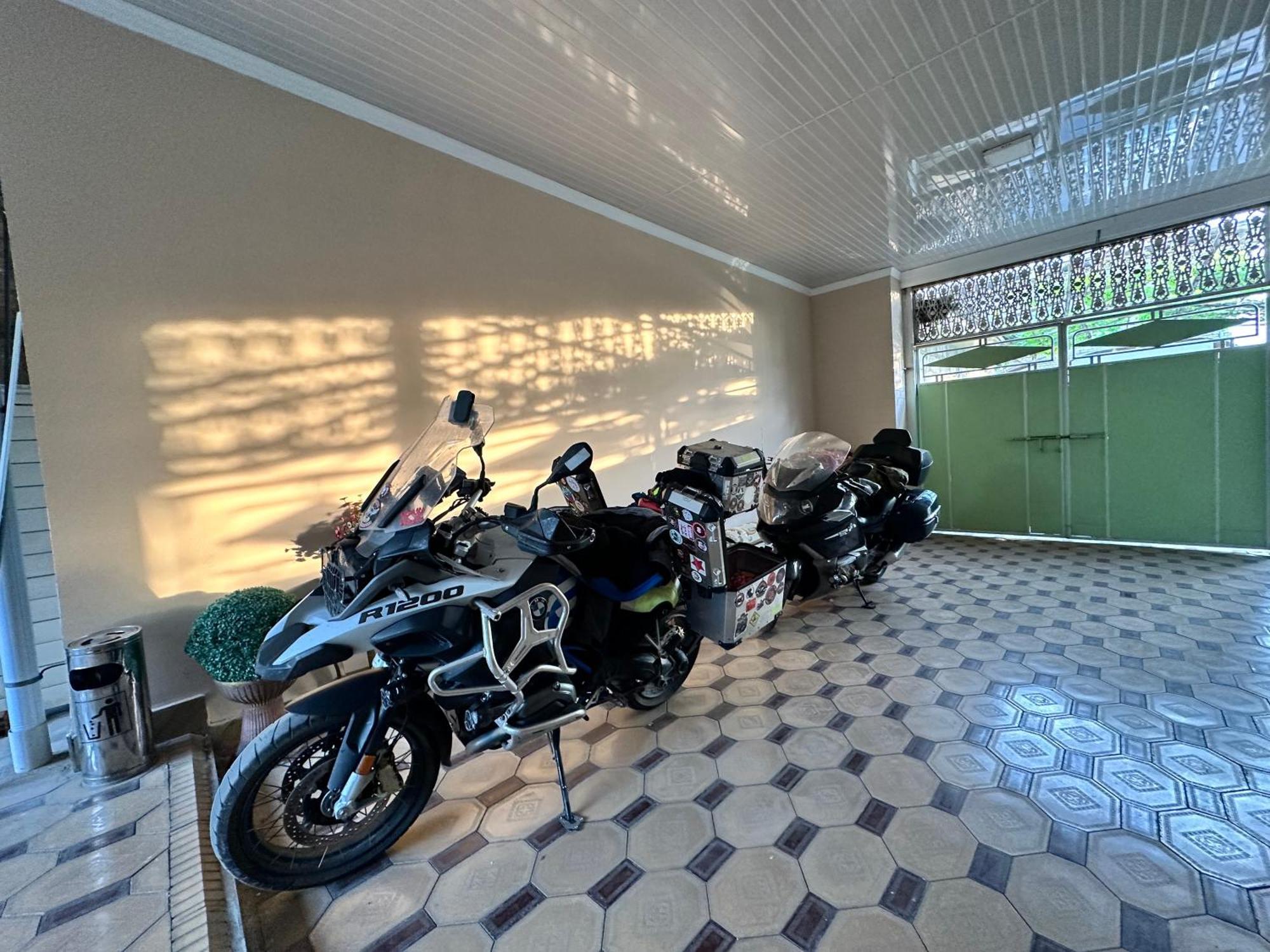 Hostel Sultan Saray Osch Exterior foto